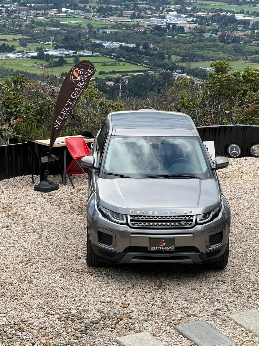 LAND ROVER EVOQUE 2.0 HSE SI4 2017
