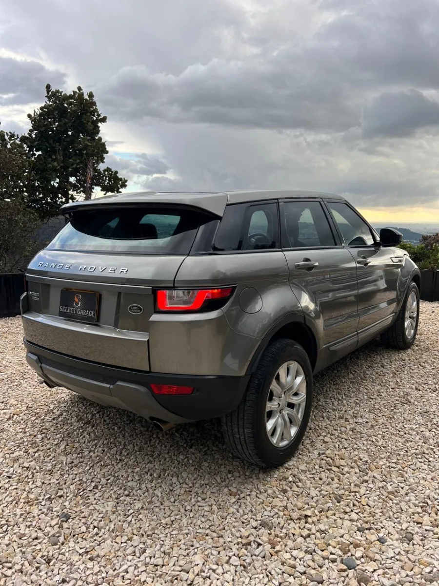 LAND ROVER EVOQUE 2.0 HSE SI4 2017