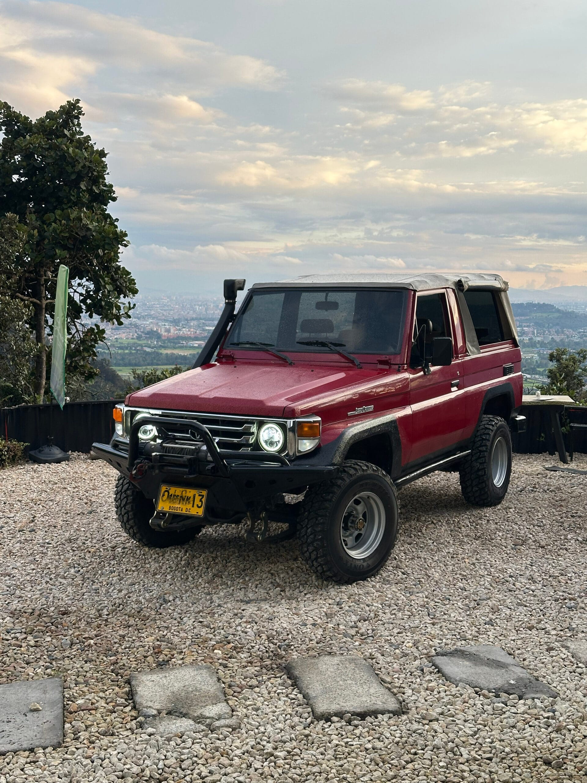 TOYOTA LAND CRUISER MACHITO 1994