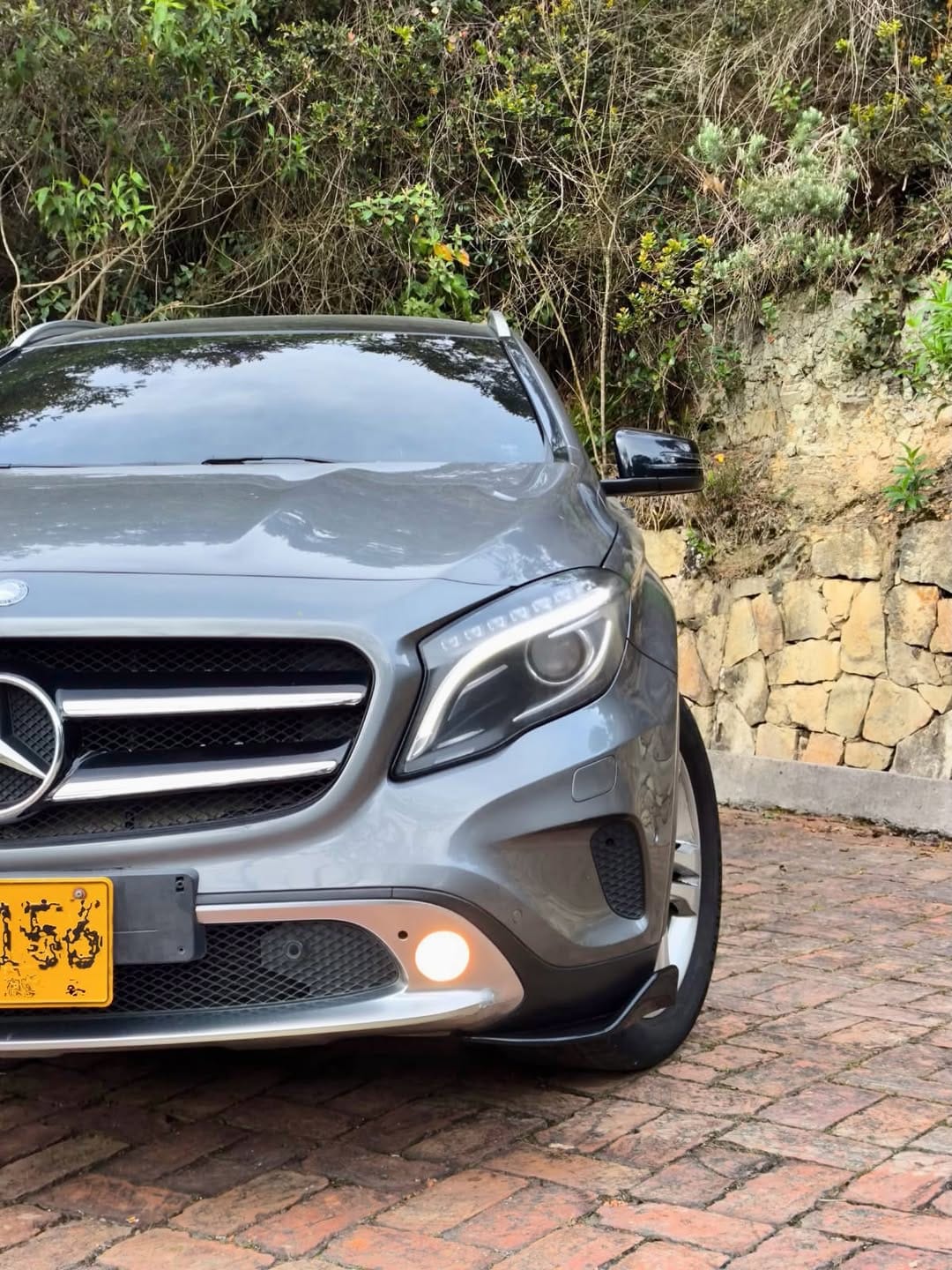 MERCEDES-BENZ GLA 200 2015