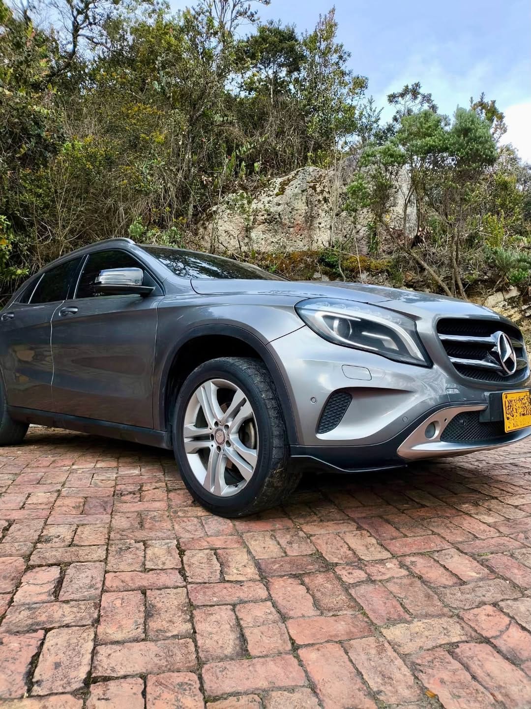 MERCEDES-BENZ GLA 200 2015