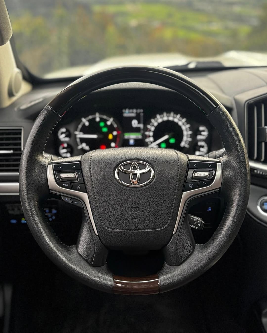 TOYOTA LAND CRUISER 200 VX 2017