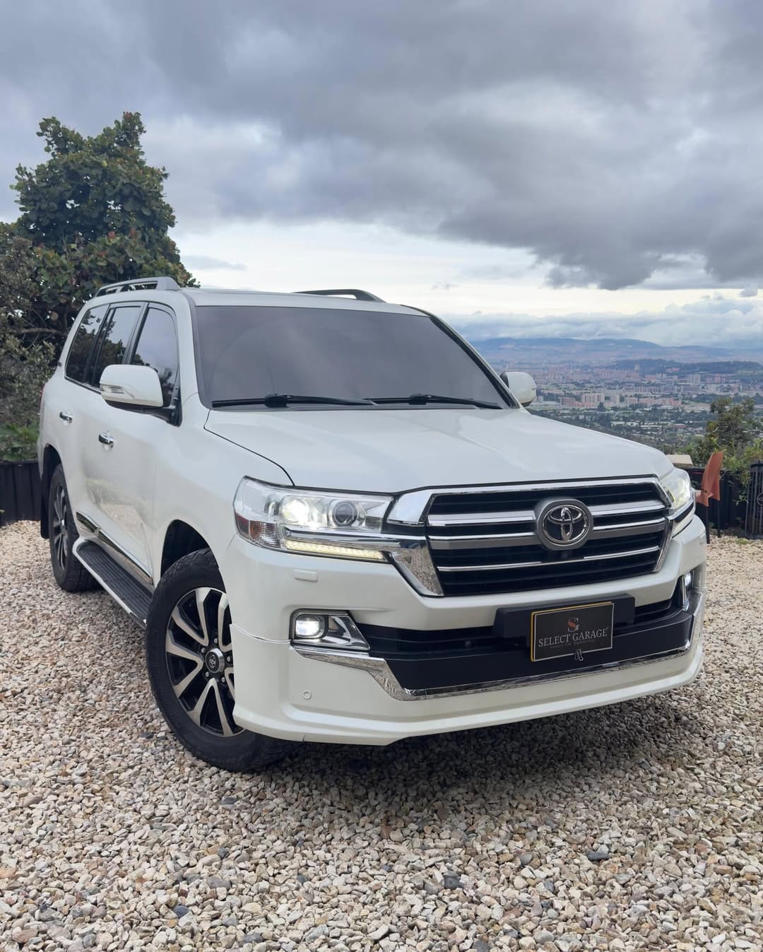 TOYOTA LAND CRUISER 200 VX 2017