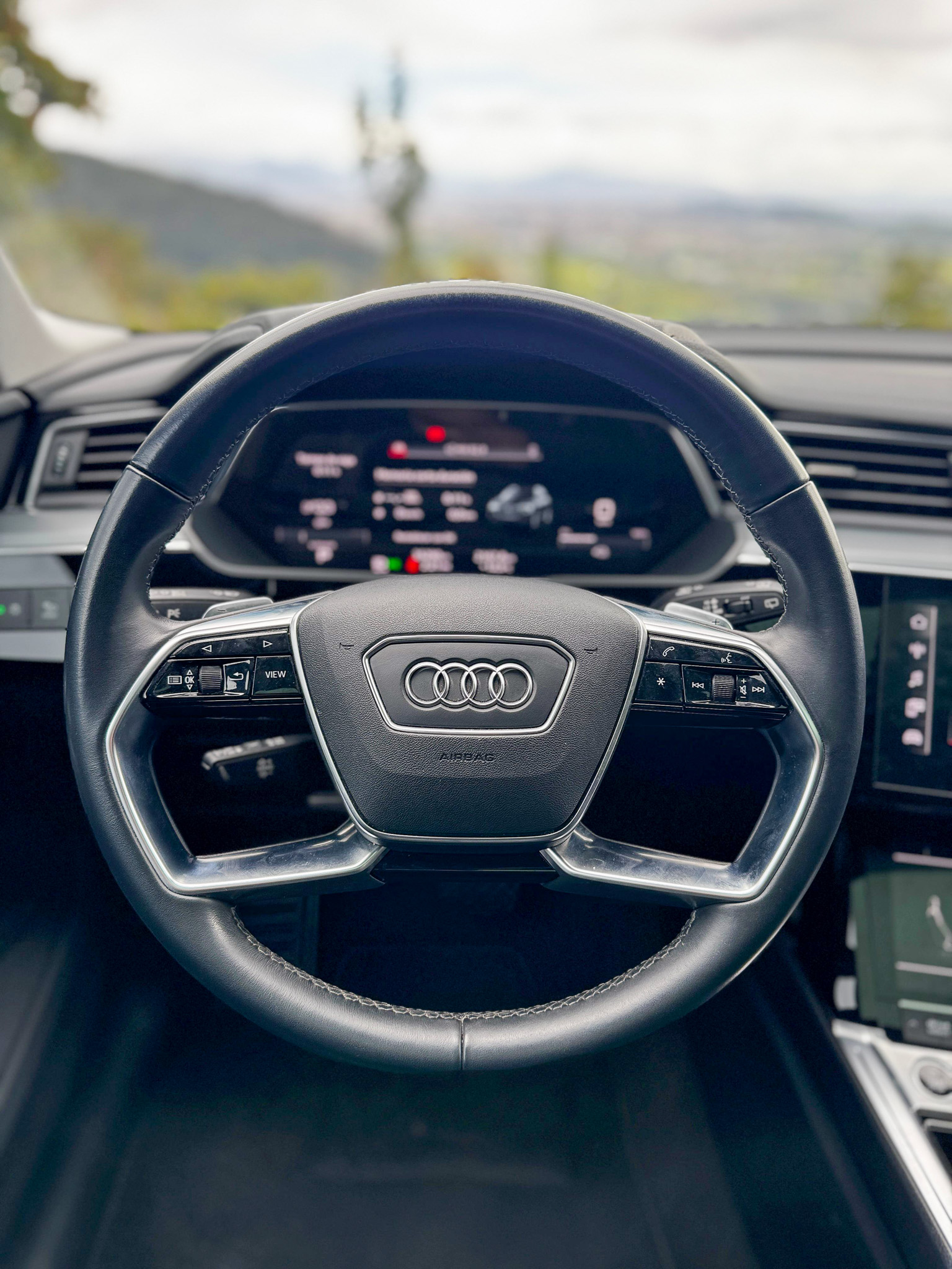 AUDI E-TRON 2022
